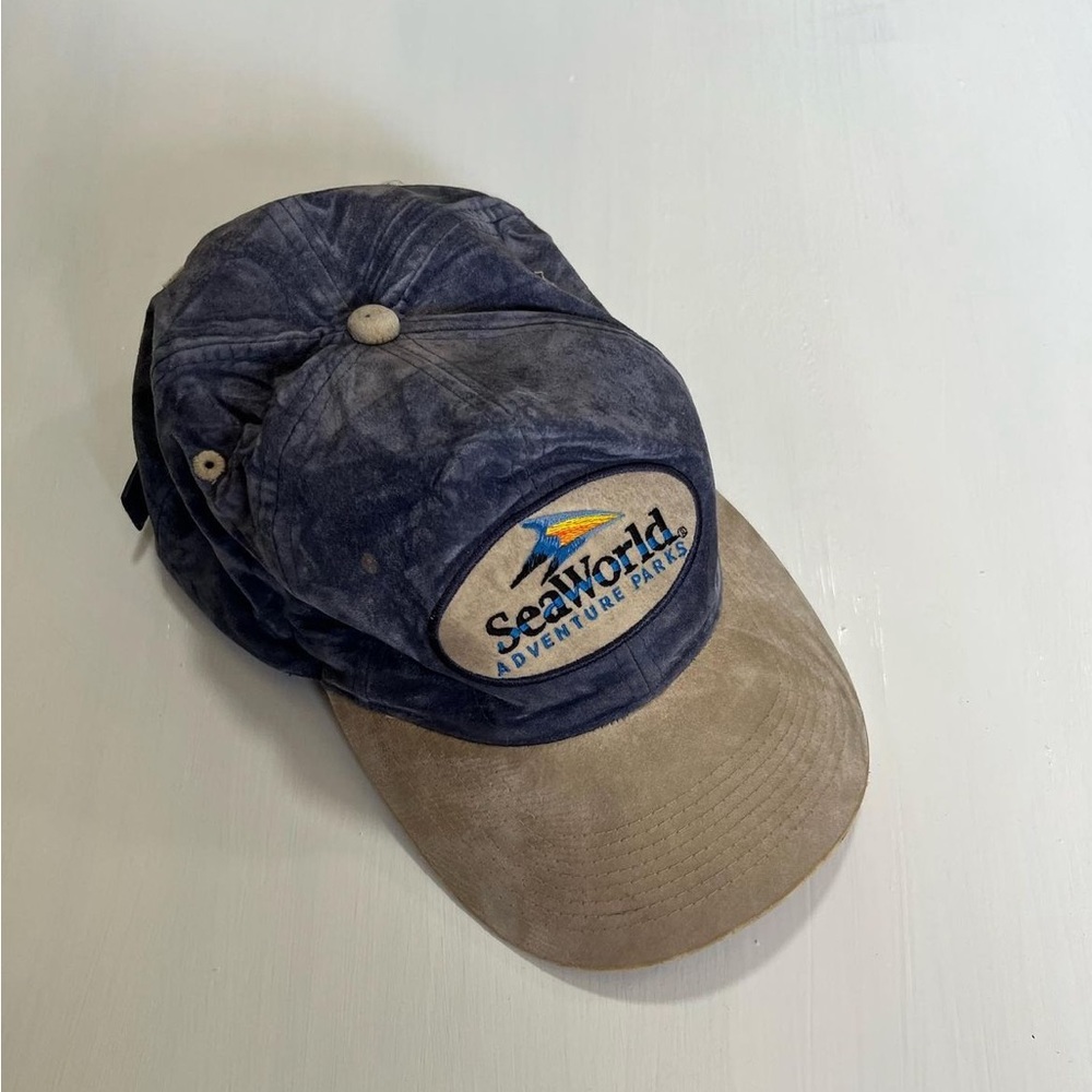vintage sea world hat